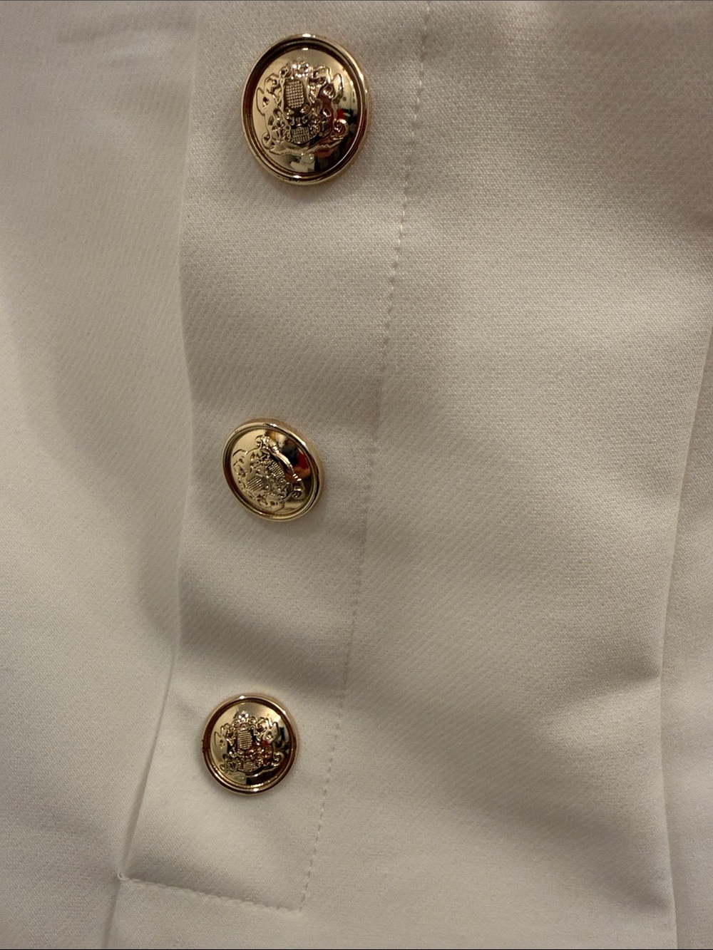 Zara White High-Waist Sailor-Inspired Shorts with Gold Buttons - Picture 3 of 7
